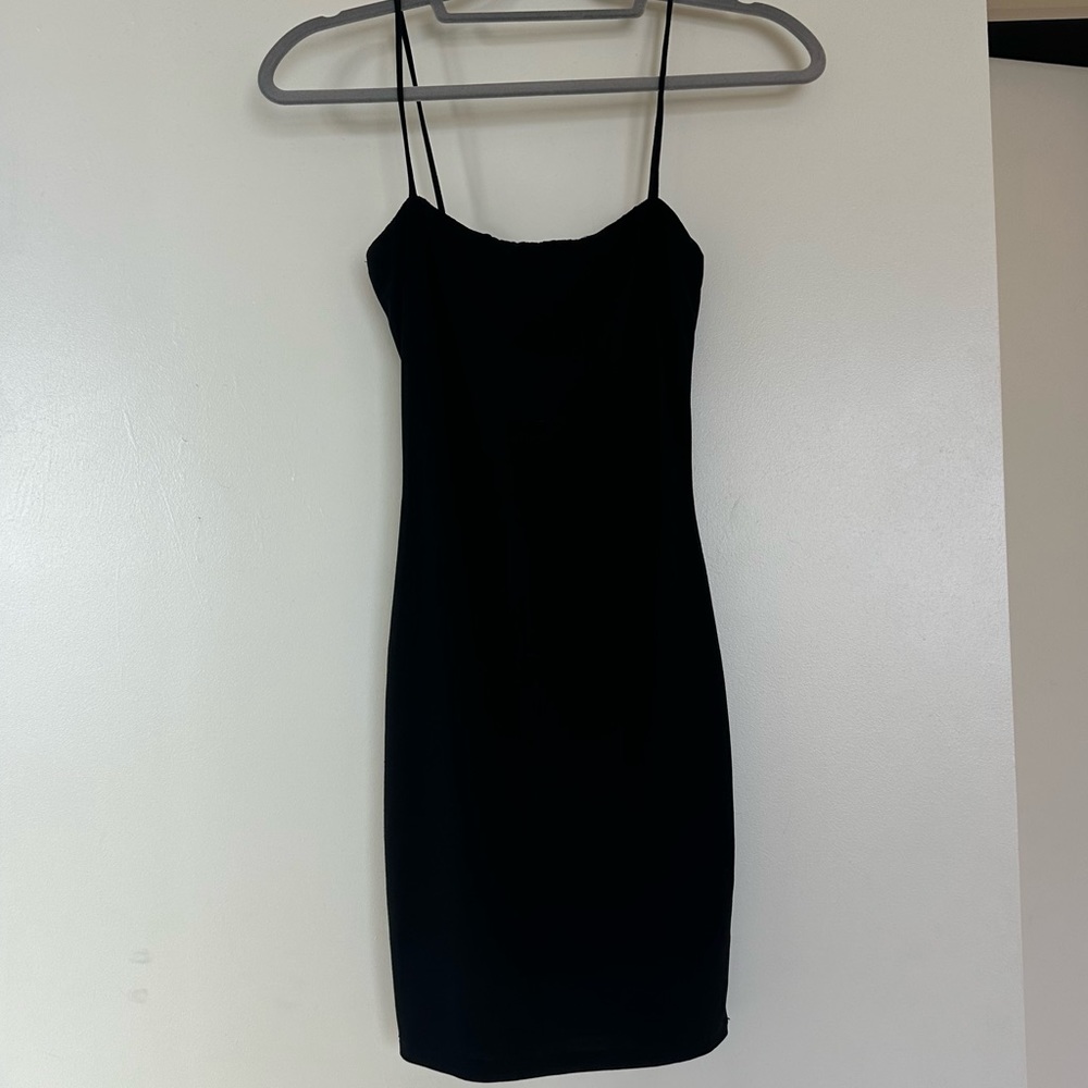 Spaghetti strap bodycon black dress
